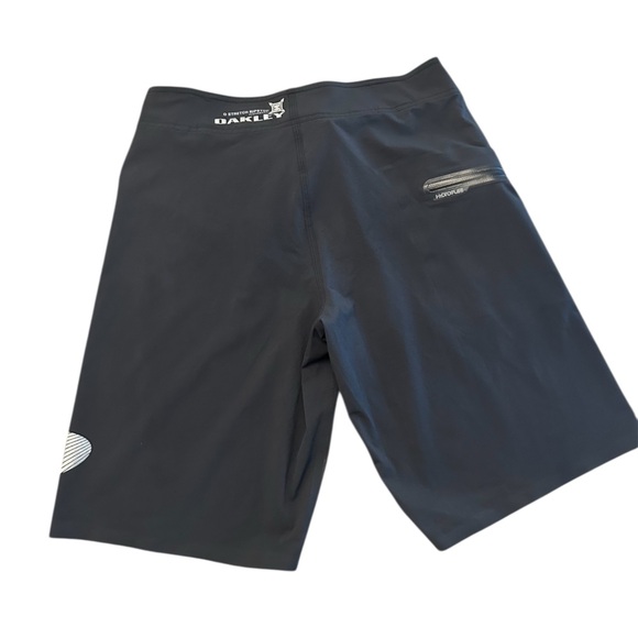 Oakley Black Athletic Board Shorts Men’s Small 30 - Picture 3 of 8